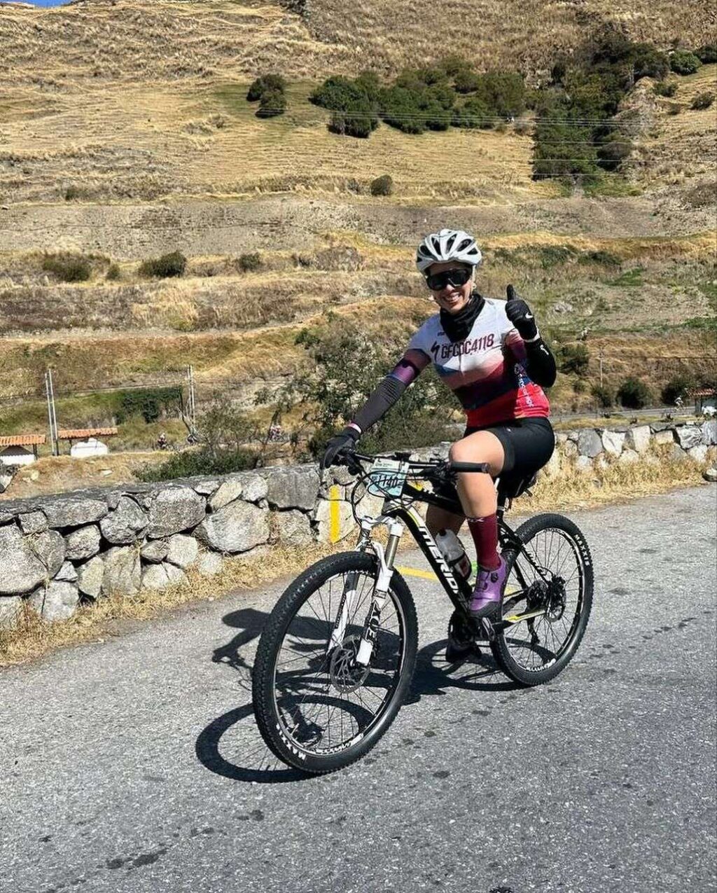 Merideño obtiene récord Guiness del ascenso en bicicleta más largo en la carrera Fondo Collado del Cóndor