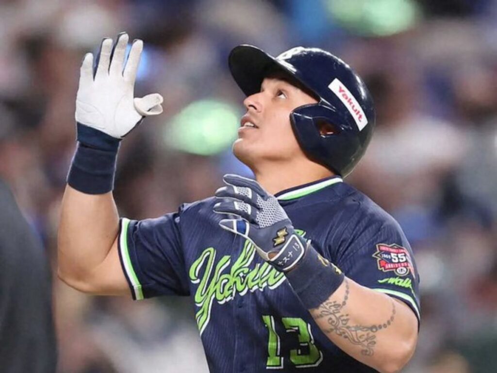 Osuna disparó primer HR en la pretemporada de Japón