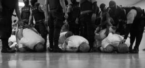 Periodista de Time narra la violencia y sometimiento de los venezolanos al llegar a El Salvador