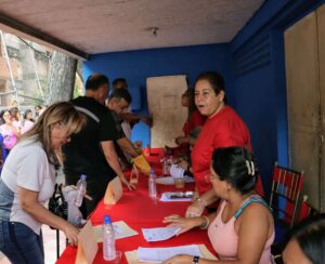 Proporcionaron kit de equipos a las 90 comunas del municipio Sucre