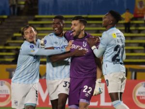 Rafael Romo se vistió de héroe con La Católica de Ecuador