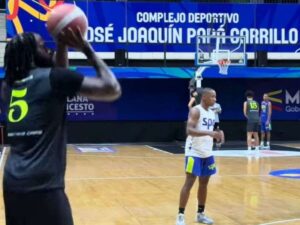 Tanksley Efianayi: "La clave será acoplarnos rápido"