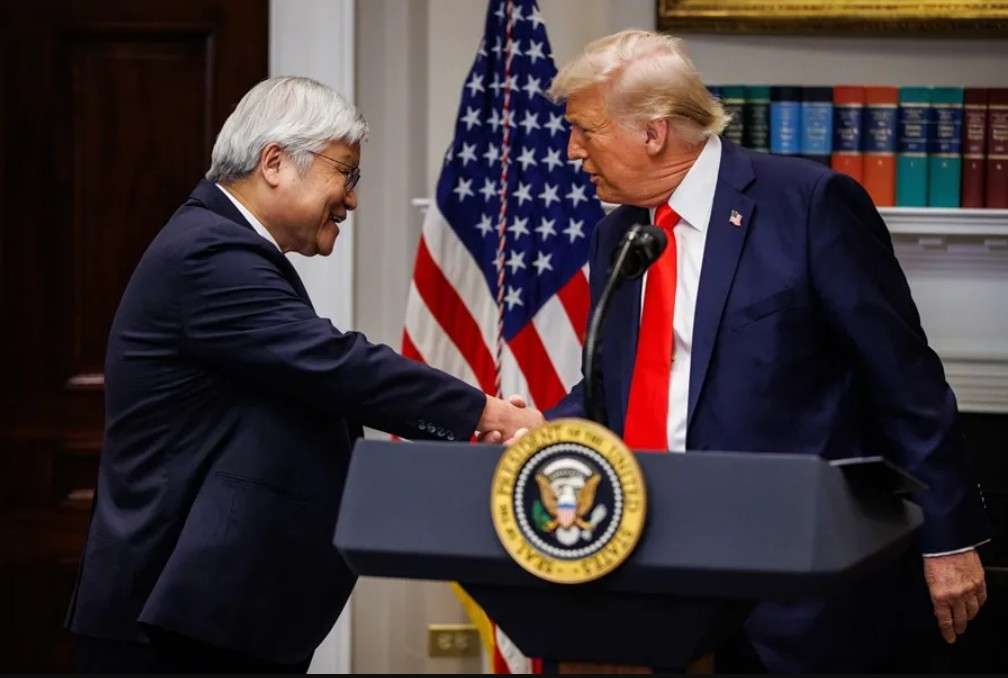 Trump anuncia inversión millonaria para impulsar producción de semiconductores