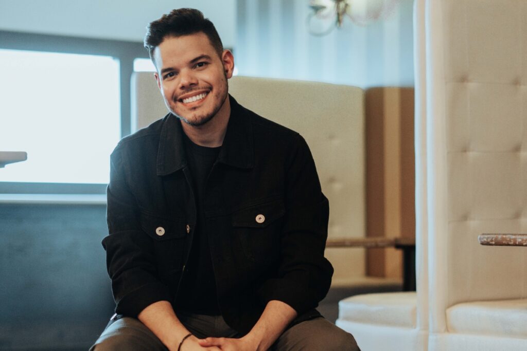 Pionero de la música cristiana con la primera "One Stop" en EE.UU.