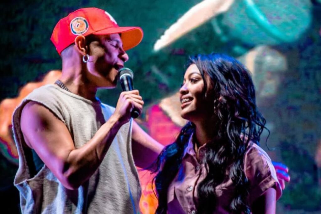 ¿Romance en puerta? Justin Braham y "La Niña Emo" están dando de qué hablar en redes sociales