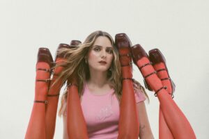 Tiare vuelve con "Necia", un álbum que reafirma su posición en la música