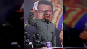 150 niños vienen a su patria este jueves