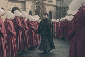 El enigma con la secuela de 'El cuento de la criada' se resuelve. 6 años después de ser anunciada, 'The Testaments' arranca por fin su rodaje