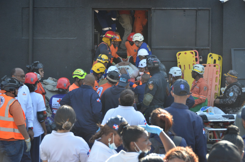 Asciente a 17 la cifra de venezolanos fallecidos tras desplome de la discoteca Jet Set