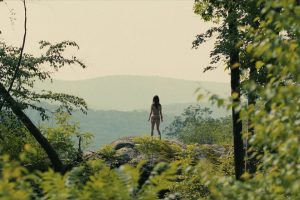 La película que buscaba ser la nueva ‘Barbarian’ para el cine de ciencia ficción acaba de estrenarse en Max: no te pierdas la sorprendente ‘La acompañante’