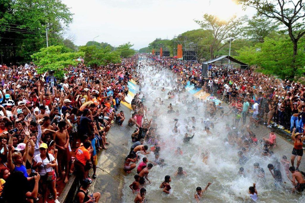 A casa llena se vivió la Semana Santa en el Parque Los Arroyos