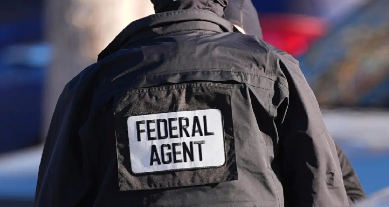 Jueza de EEUU bloquea deportación de venezolanos acusados de pertenecer al Tren de Aragua