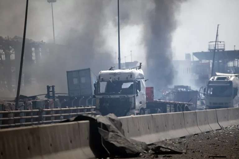 Al menos ocho muertos y más de 700 heridos tras explosión en puerto del sur de Irán