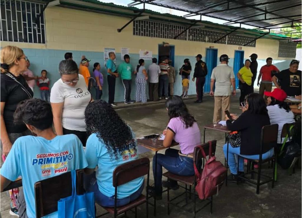 Ángel Prado destaca participación masiva en la Segunda Consulta Popular 2025