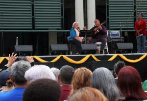 Artistas y agrupaciones cantaron en solidaridad con migrantes venezolanos