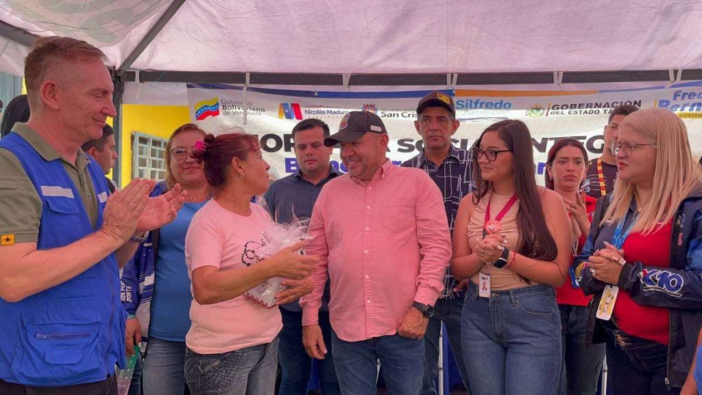 Atienden a 1200 personas con jornada social en San Cristóbal