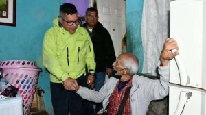 Atienden a familias afectadas por lluvias en Caricuao