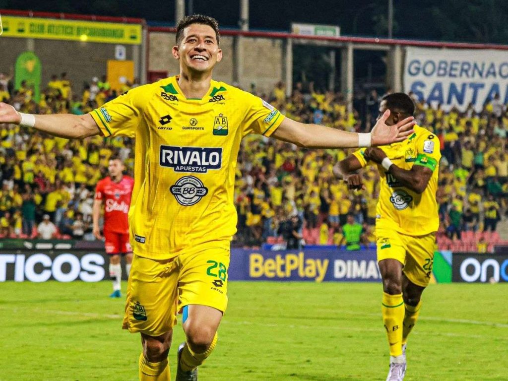 Bucaramanga triunfó con gol de Leo Flores