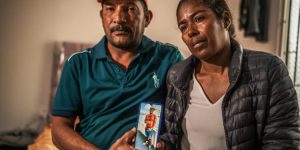 La familia colombo-venezolana que espera el regreso de su hijo detenido en la megacárcel de El Salvador