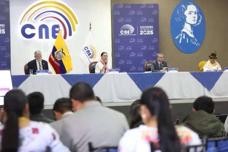 CNE de Ecuador niega reconteo de votos