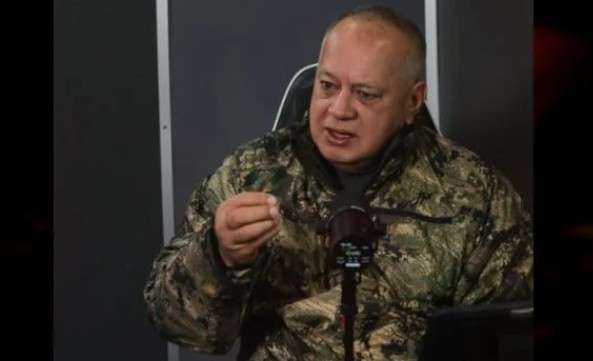 Cabello acusa a EEUU con trata de personas: Se robaron un niño venezolano