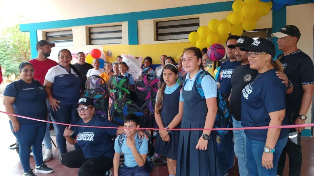 Comuna Socialista rehabilitó sala sanitaria de escuela en el Zulia