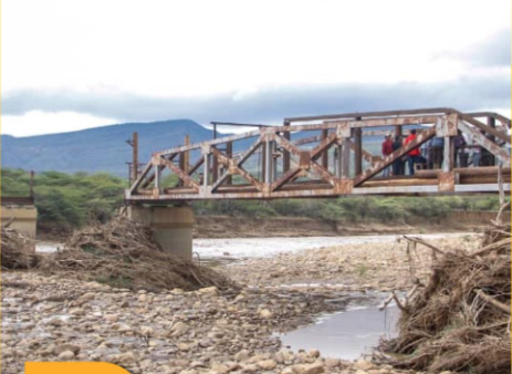 Comunas del occidente falconiano construyen puente y tanques de agua