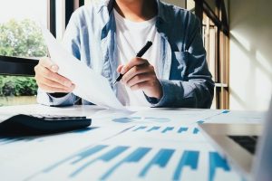 Luis Alberto Pérez González - Blindando el Futuro Económico Familiar; Claves para Realizar un Análisis de Riesgos Financieros en el Hogar - FOTO