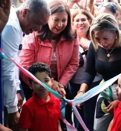 Entregan rehabilitado Centro de Educación Inicial Consuelo Fernández en Caracas