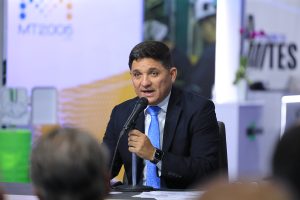 Exponen plan estratégico de tecnologías