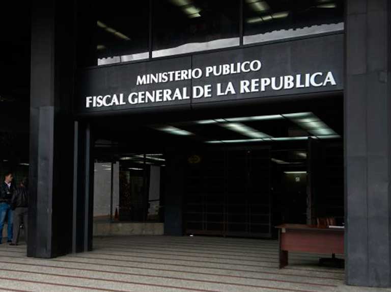 Fiscalía General imputa a conductor de ambulancia por arrollar a mujer y niña