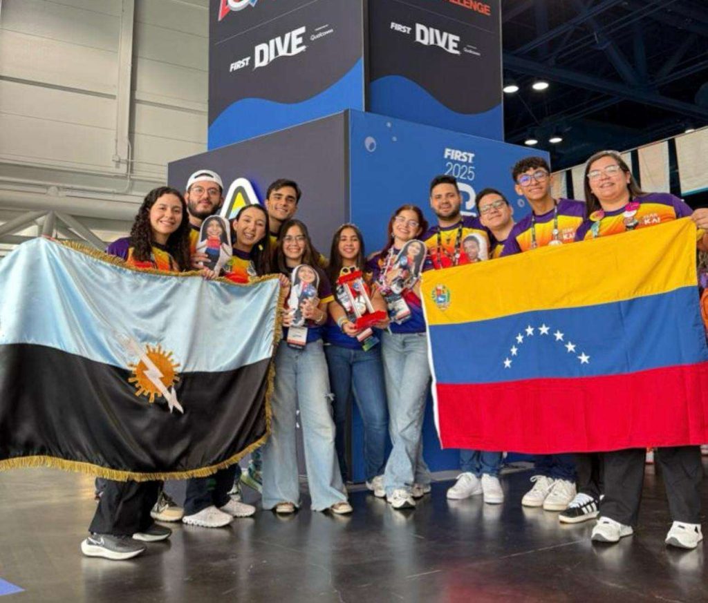 Jóvenes zulianos galardonados en Campeonato de Robótica en Texas