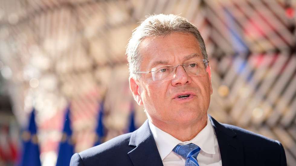 UE considera imponer aranceles de 25% de represalia a Trump