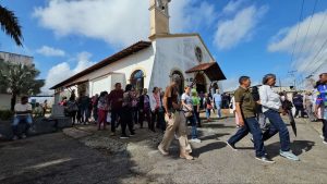 La feligresía recorrió los 7 templos en las regiones este Viernes Santo