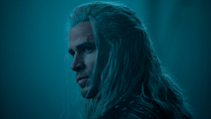 Liam Hemsworth sorprende caracterizado como Geralt de Rivia