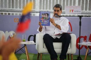 Maduro: “libres o esclavos: que cada quién se defina”