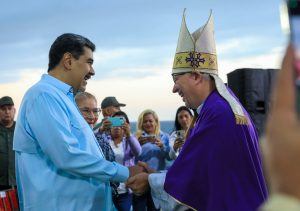 Maduro pidió bendiciones para seguir luchando por la Patria