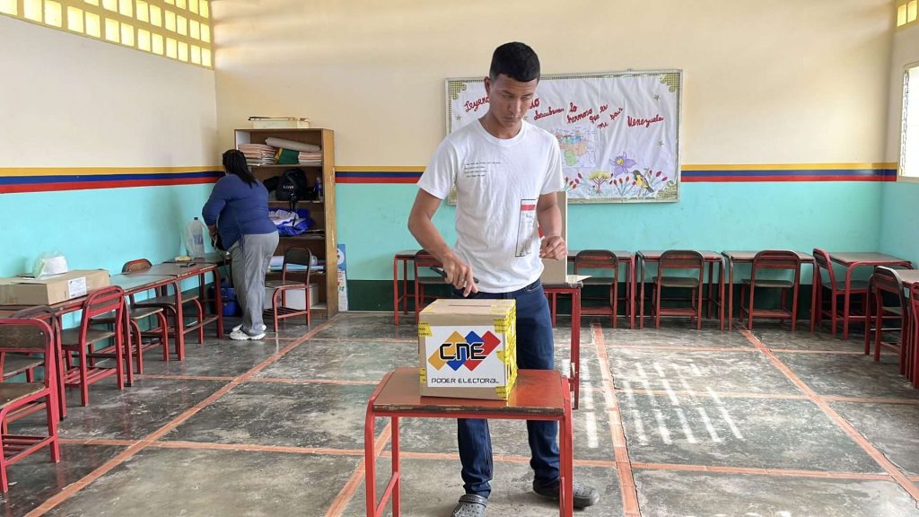 Maduro: presupuesto de la nación para 2025 está al servicio de las comunidades