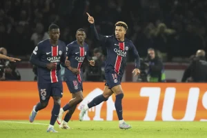 PSG le ganó 3-1 al Aston Villa en la ida de semifinales de la Champions