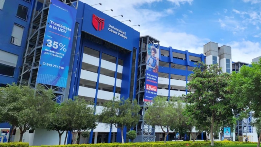 Saltó desde un octavo piso