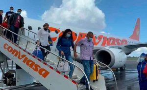 174 migrantes retornan al país en vuelo directo desde Honduras