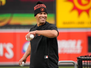 Robinson Chirinos debutó como manager en MLB