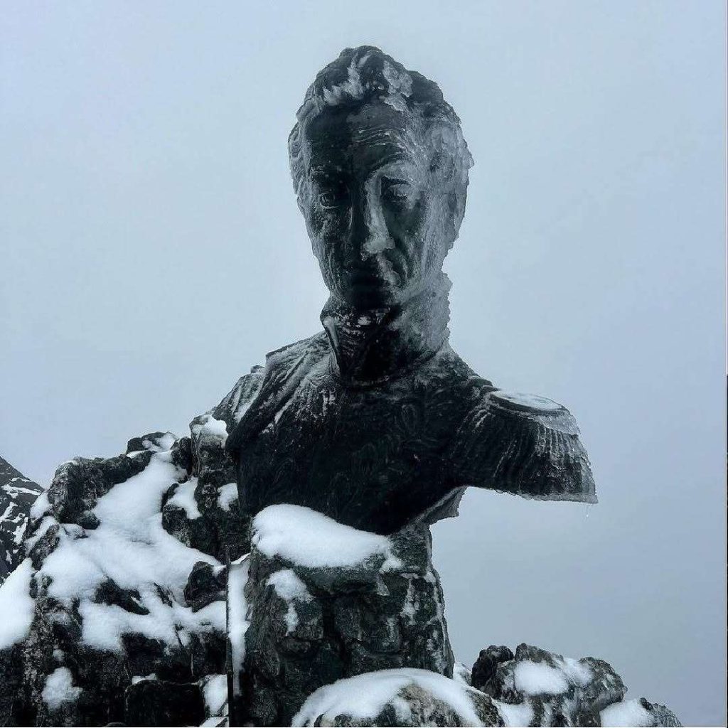 Sábado de Gloria vistió de blanco al pico espejo en Mérida