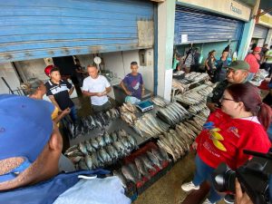Supervisan precios del pescado en el Mercado de Mayoristas en el Zulia