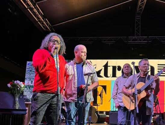 Trova Fest iluminó con cantos La Candelaria