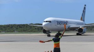 Migrantes venezolanos arribarán este viernes al país en un vuelo directo desde EE.UU.