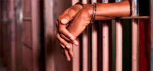 Asesinó a adolescente tras confundirlo con otra persona