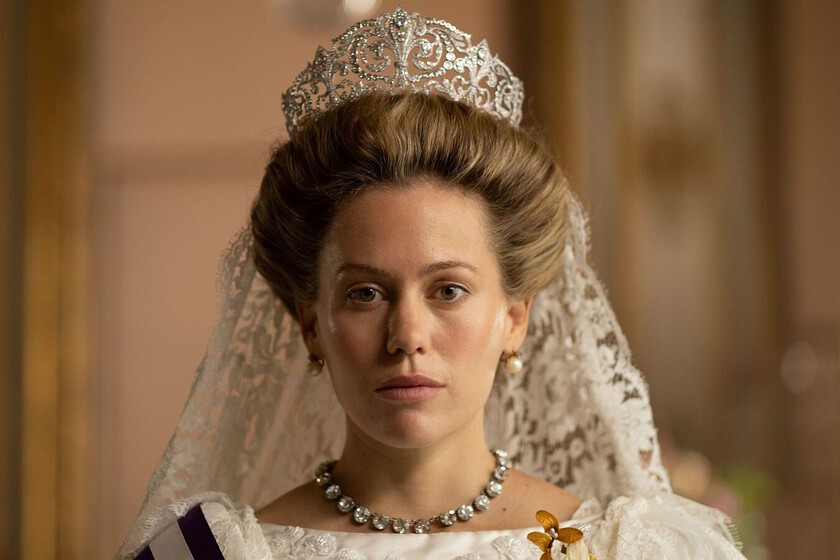 "Se va a estrenar en Ganímedes antes que en España". Ya podemos ver la nueva serie de Javier Olivares para TVE, pero solo si vivimos en Finlandia o Portugal