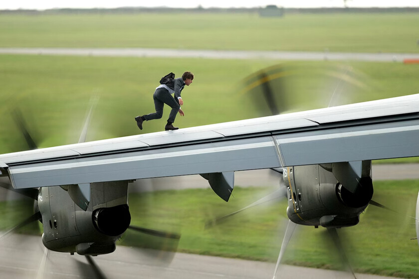 Tom Cruise se cuelga de un avión despegando, aguanta la respiración 6 minutos y es el Buster Keaton del siglo XXI. Hoy en TV, una de las mejores entregas de 'Misión Imposible'