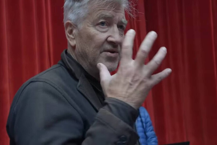 Se abre el cajón de los recuerdos de David Lynch. Una empresa está subastando sus posesiones personales, incluyendo su icónica silla de director por 7.000 dólares
